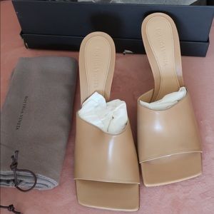 Bottega Veneta | Beige | Eur 39